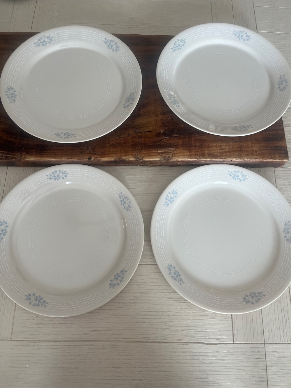 Vintage Corelle 10” Dinner Plates Set of 4 Plates Blue Floral and White Accents